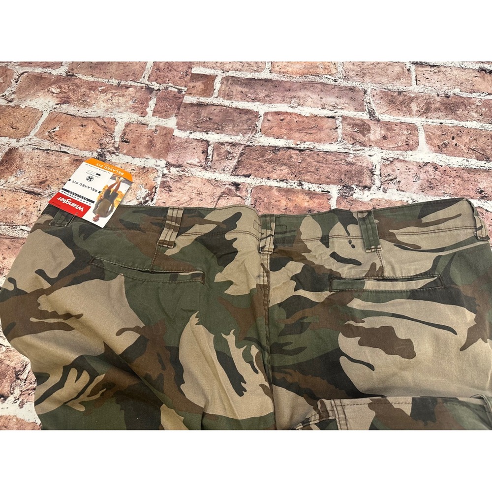 Wrangler Mens Five Star Heritage Relaxed Fit Camo Cargo Shorts Green 46 Waist - Picture 8 of 14